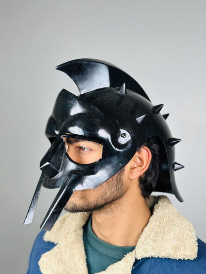 Gladiator Helmet Replica — Roman Warrior Prop