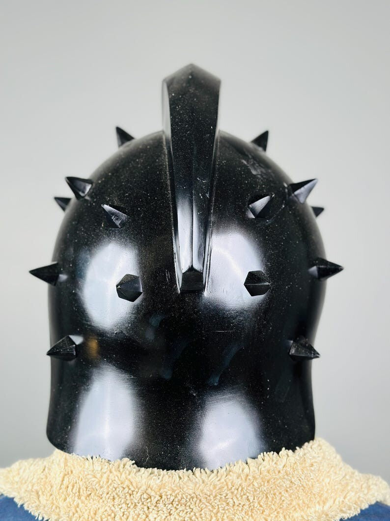 Gladiator Helmet Replica — Roman Warrior Prop