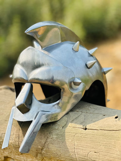 Gladiator Helmet Replica — Roman Warrior Prop